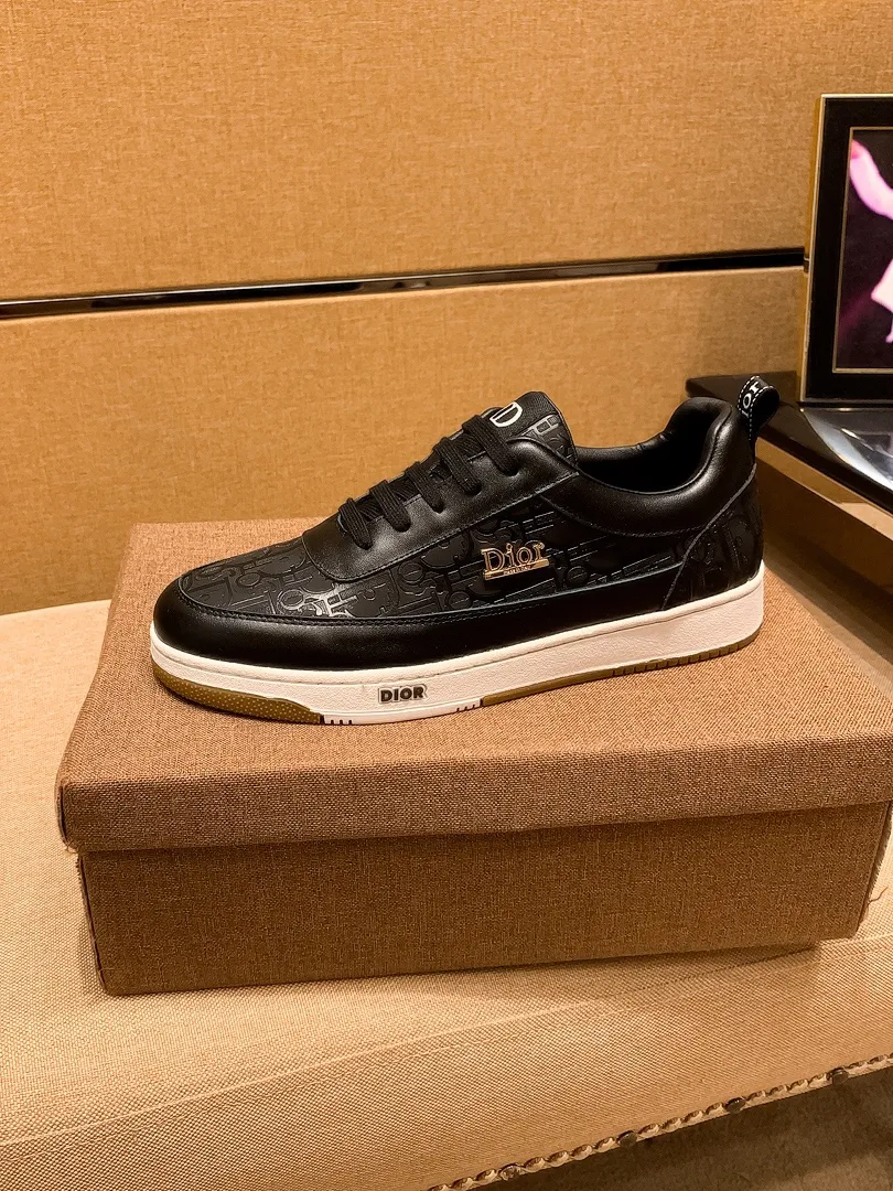 Men's shoes💰 420💰 [Dior] high-end men's shoes brand official website 1:1 latest masterpiece: the upper is made of Italian imported first-layer cowhide with a comfortable and breathable lining ➕original non-slip and wear-resistant outsole🔥, making walking more convenient and comfortable! An exclusive new model, a stunning work, a beautiful 1:1 replica [color] compared to the official quality! Create a fashionable personality to set off your uniqueness! A must-have for trendy men! Classic🔥Size: 38-44 Color: 🔥Multiple colors available🔥.